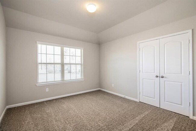 Building Photo - 28011 Langsdale Ct