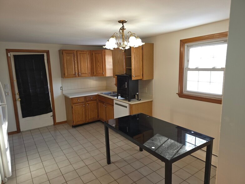 Kitchen - 11 Boyden St