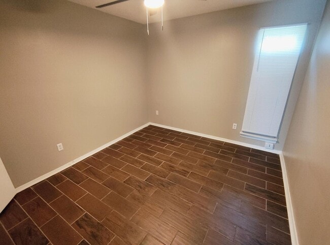 Building Photo - 3394 Bestway Dr