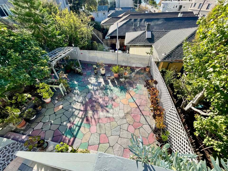 Building Photo - 475 Newton Ave