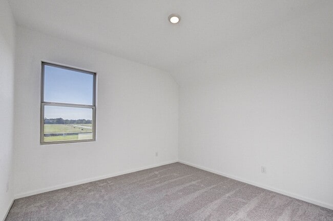 Building Photo - 2605 Mackinac Bay Dr