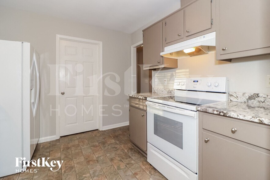 Building Photo - 4480 Meadow Trail