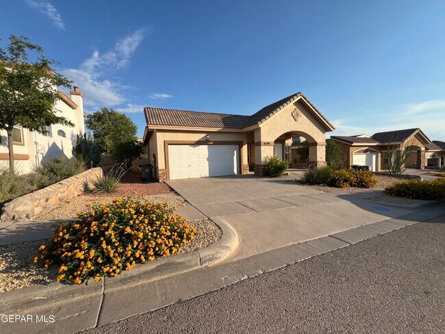 Building Photo - 6700 Hermoso Del Sol Dr