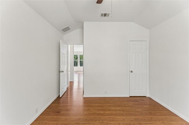 Building Photo - 2372 Paradise Ridge Dr