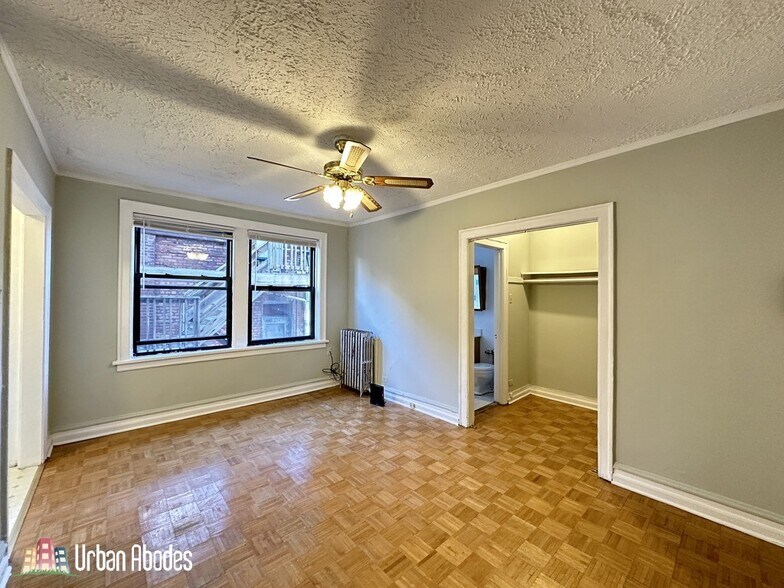 Building Photo - 701 W Belmont Ave