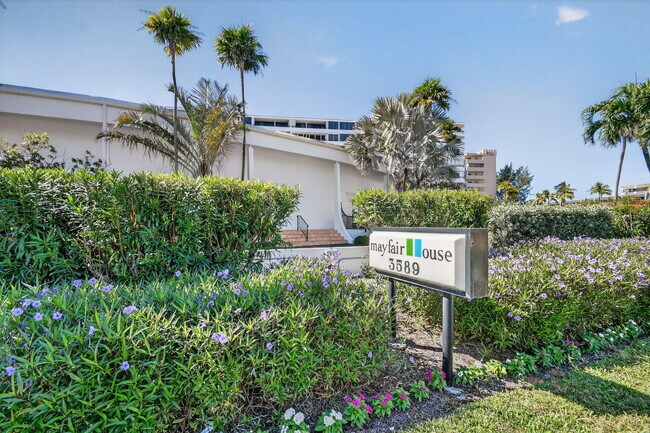 Building Photo - 3589 S Ocean Blvd