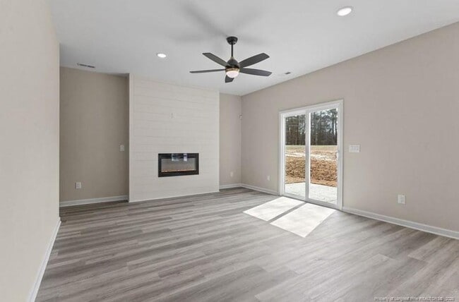 Building Photo - 7001 Summerlin Dr