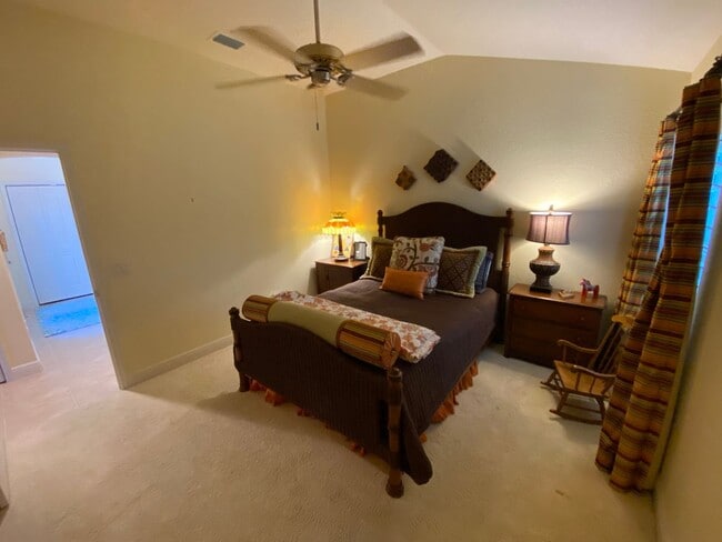 Building Photo - Exquisite - Turnkey, 3 bed + 2 1/2 Bath + ...