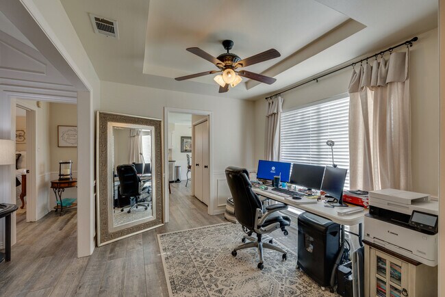 Building Photo - 4 Salida Dr