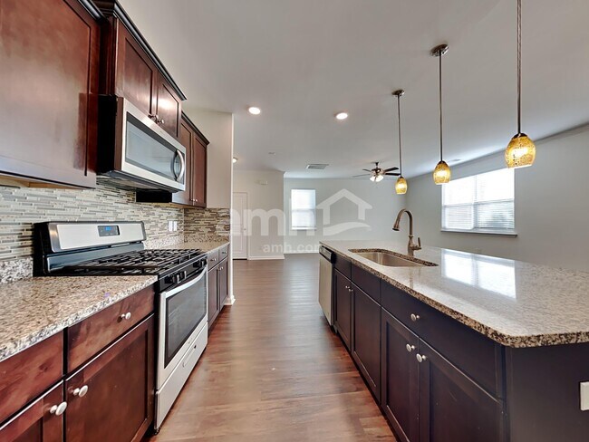 Building Photo - 509 Wayton Cir