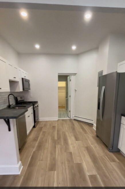 Building Photo - 98 Chestnut St