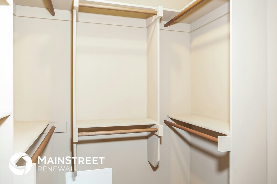 Building Photo - 7412 Comrade Ln