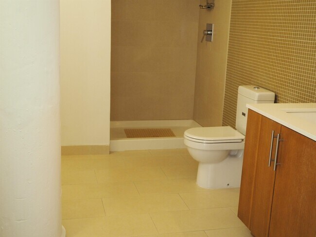 Building Photo - 50 Dey St