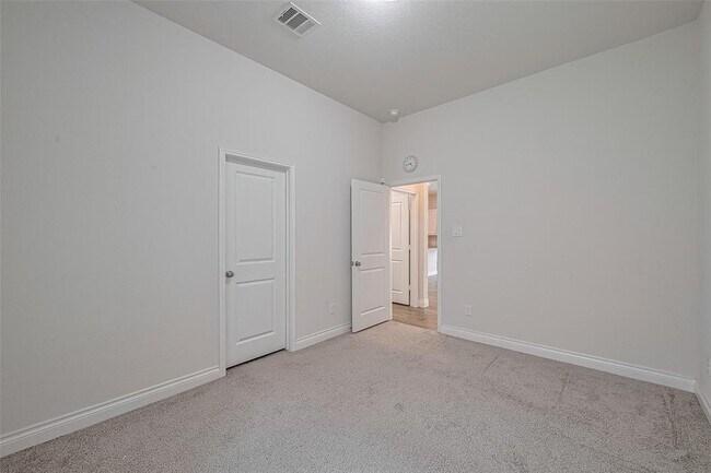 Building Photo - 6906 Montclair Colony Trl