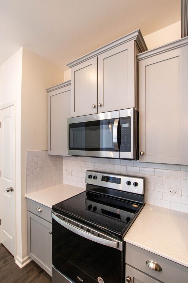 Building Photo - BEAUTIFUL 2 Bedroom in MIDLAND