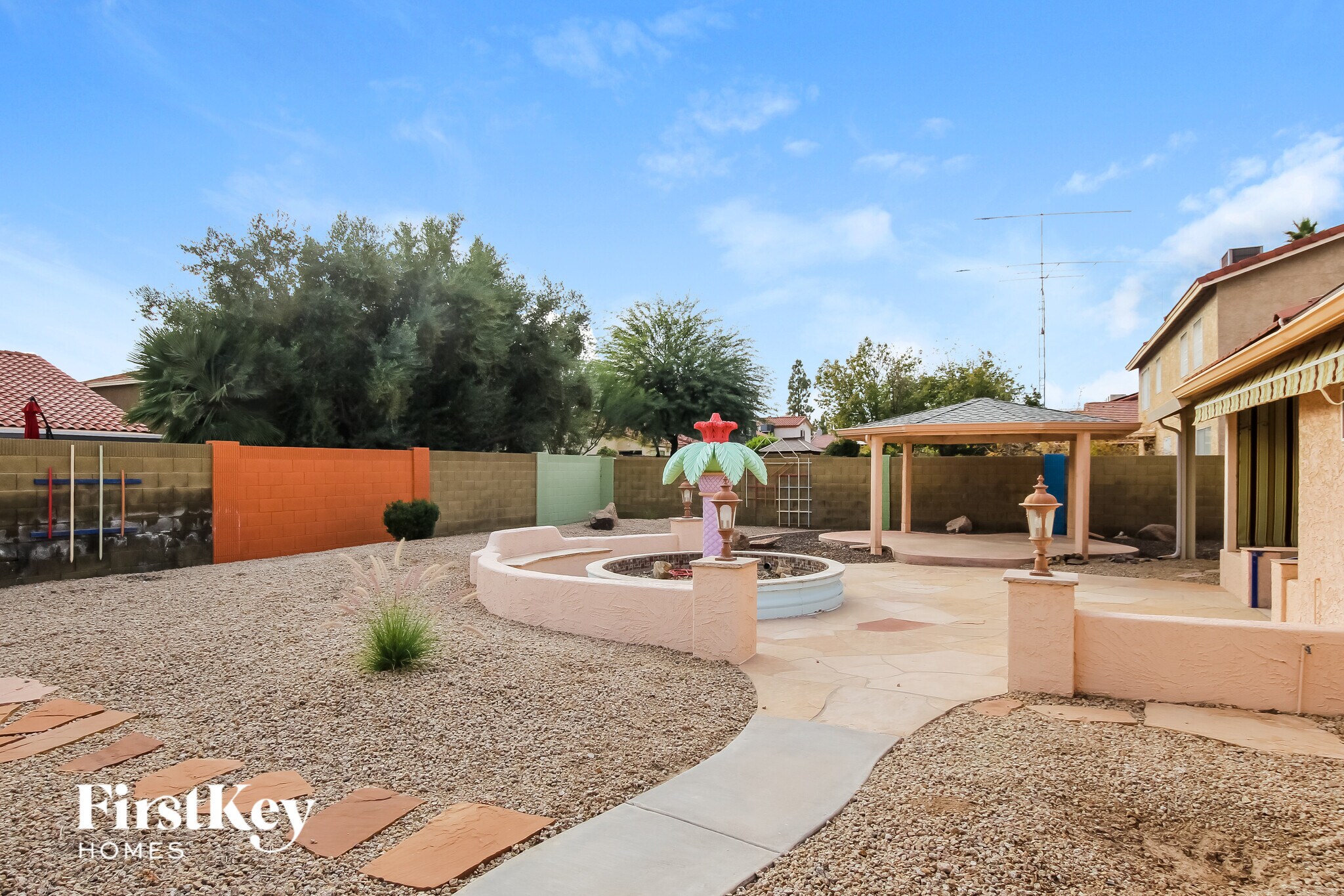 Building Photo - 1821 E Hearn Rd