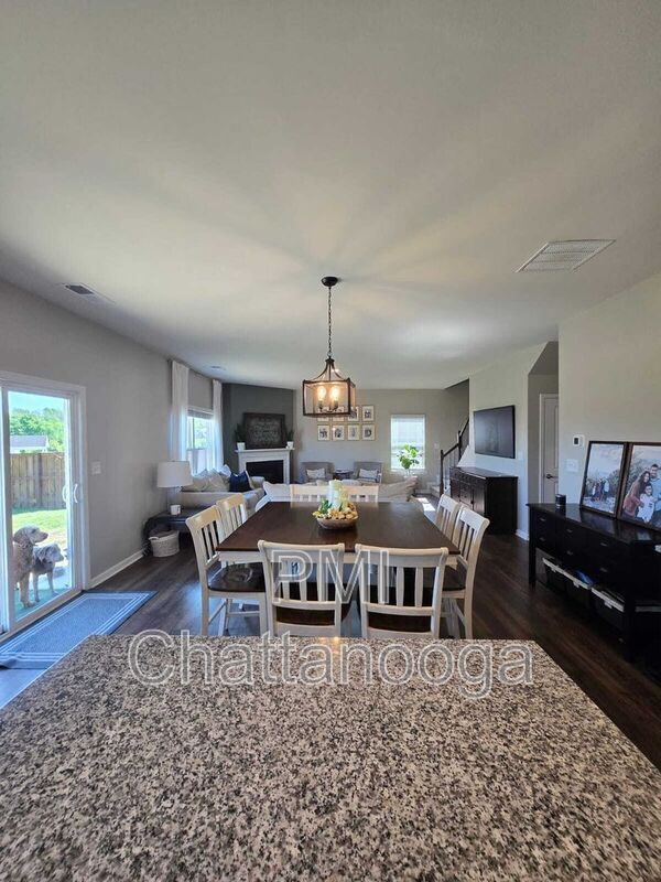 Building Photo - 8631 Briar Rose Pl