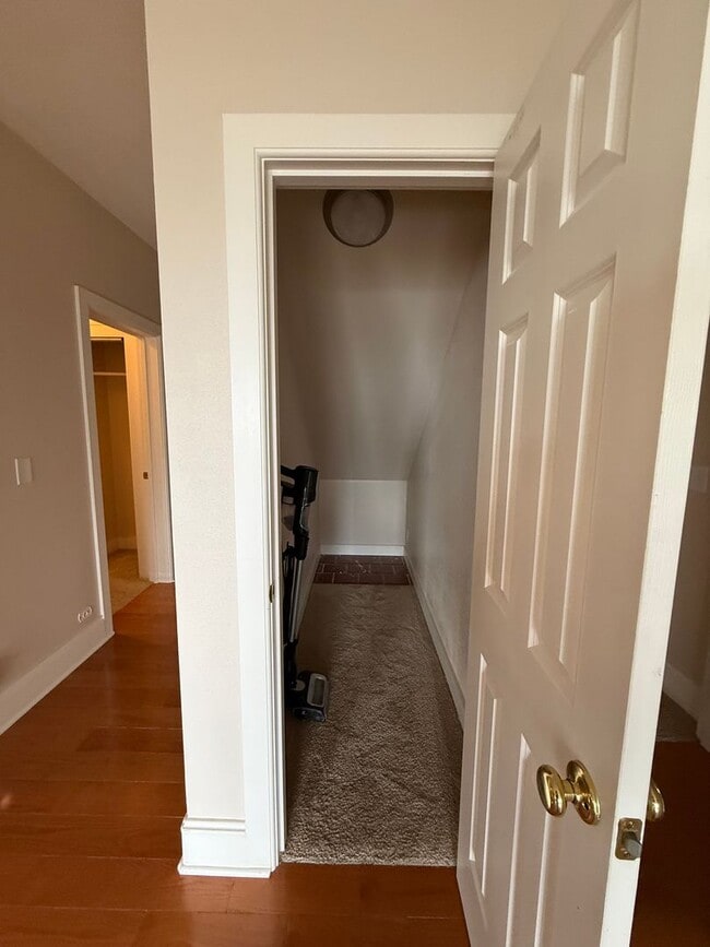 Building Photo - Stunning Bay View Retreat – Fully Furnished 2 Bed / 2 Bath Near Charleston