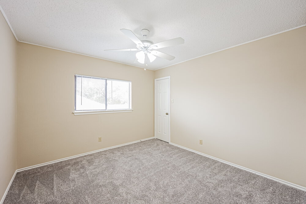 Building Photo - 5902 Encanto Point Dr