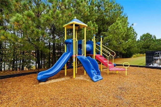 Building Photo - 196 Summit Pointe Dr