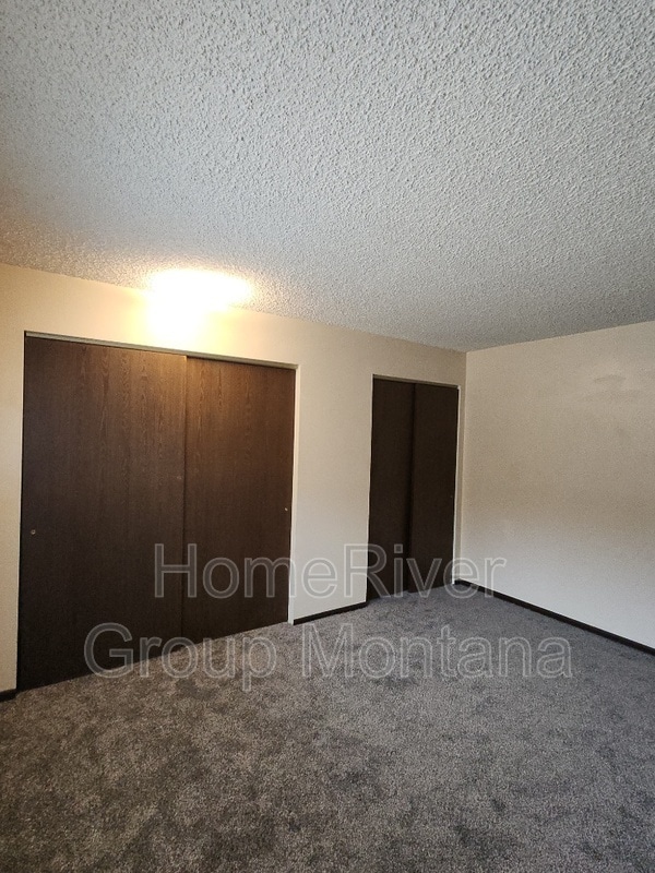 Building Photo - 913 Pattee Creek Dr