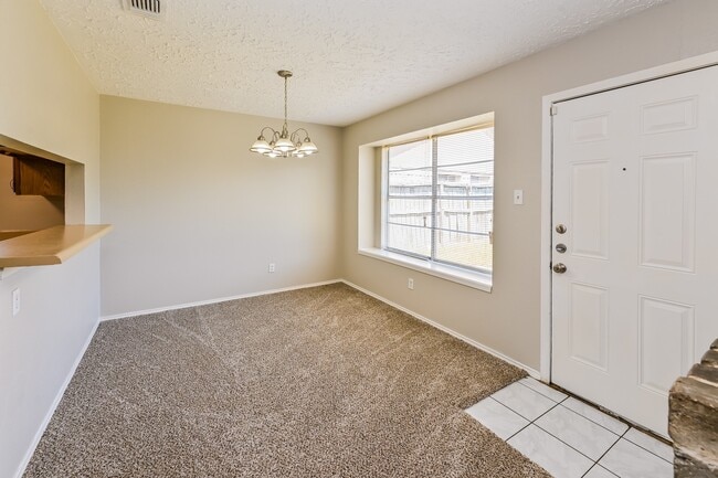 Building Photo - 8403 Rustwood Ct