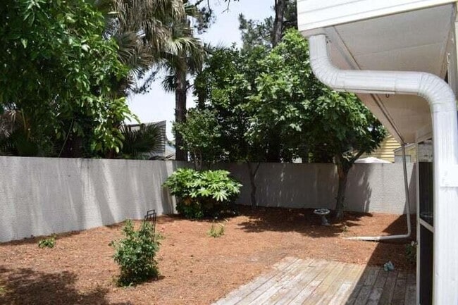 Building Photo - 319 L'Atrium Dr