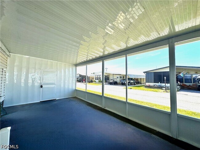 Building Photo - 16004 Tangelo Way