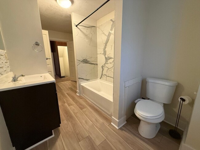 Building Photo - 145 Plymouth St