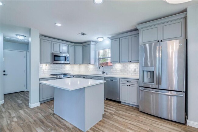 Building Photo - 11320 Conchos River Trail