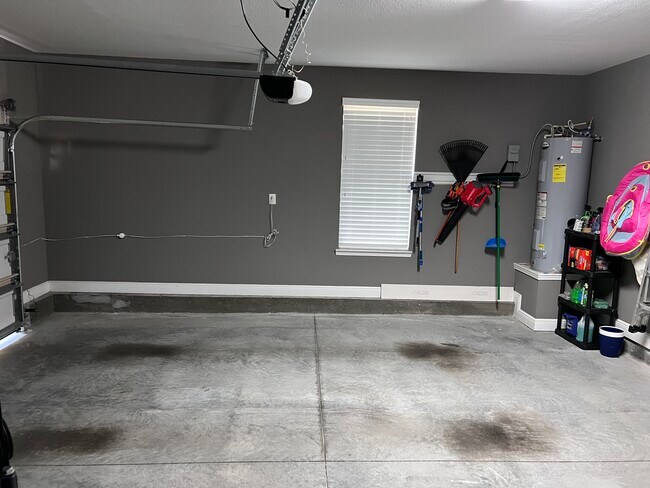 Building Photo - 8283 Calle Mio