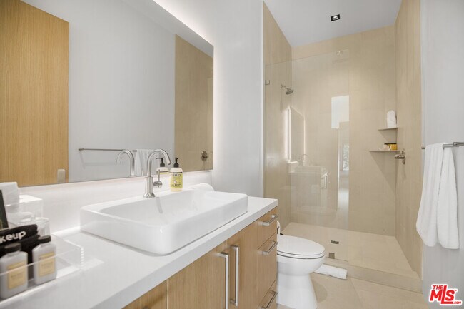 Building Photo - 1754 Lechusa Rd