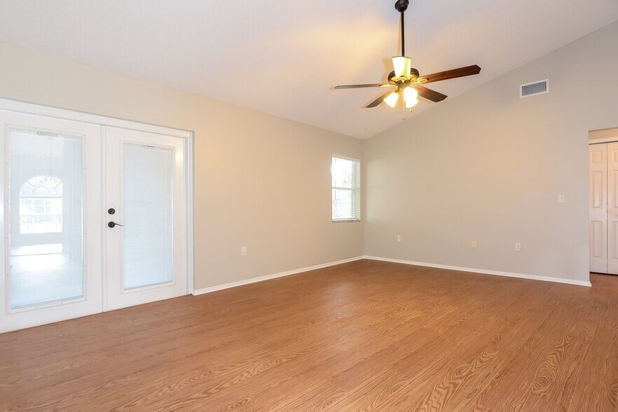 Building Photo - 3839 Marquise Ln