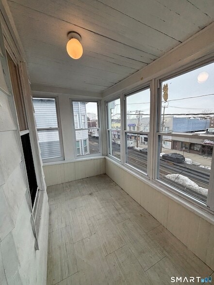 Building Photo - 2395 Main St