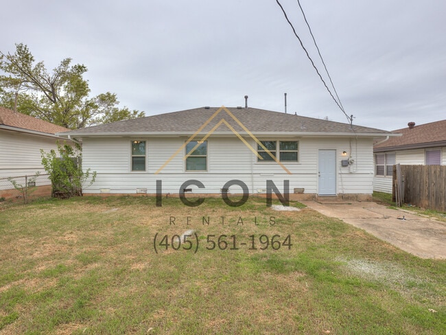 Building Photo - 4421 NW 31st St