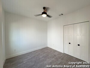 Building Photo - 2615 S Flores St