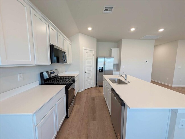 Building Photo - 2917 Ember Dr