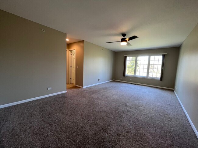 Building Photo - 6384 Cunningham Ct