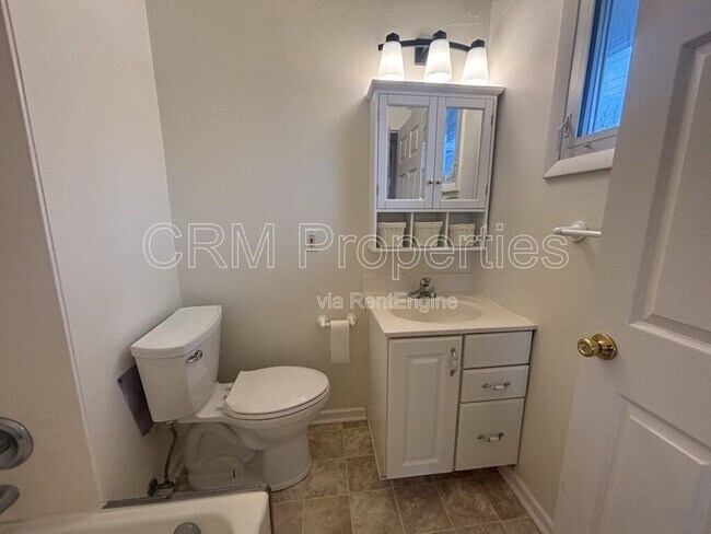 Building Photo - 202 Lody Ln