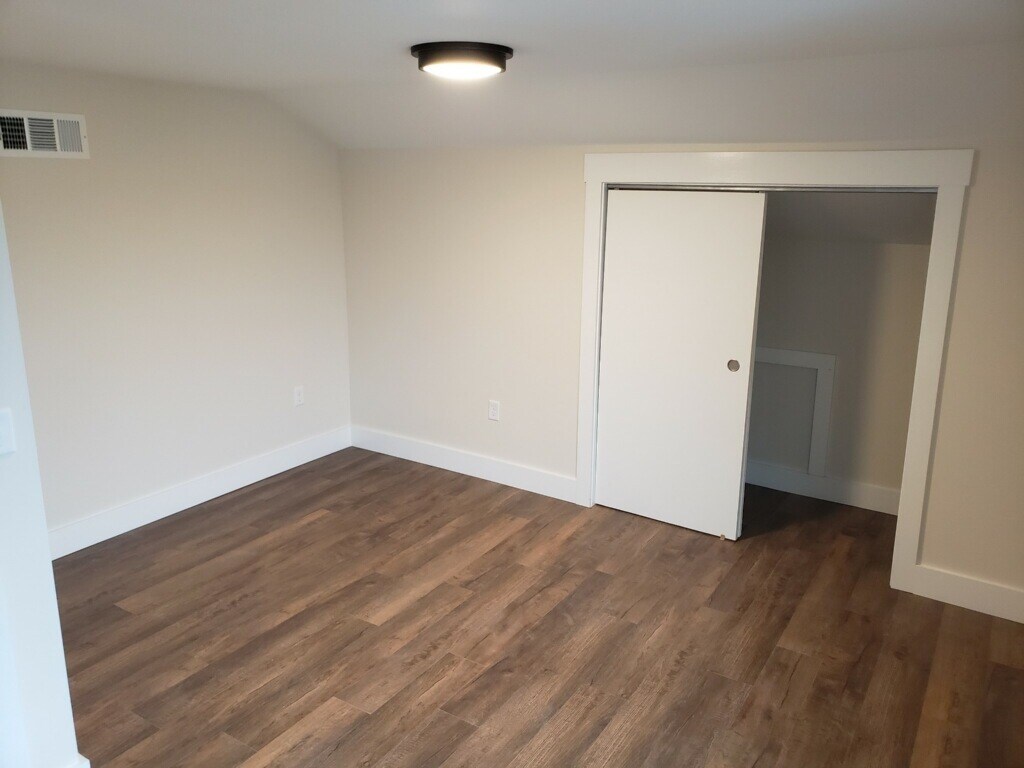 US Bedroom 1 - 1028 Highland Ave