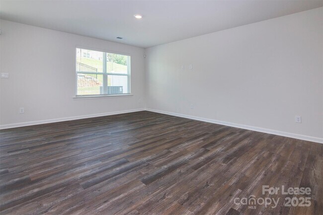 Building Photo - 5159 Hyrule Dr