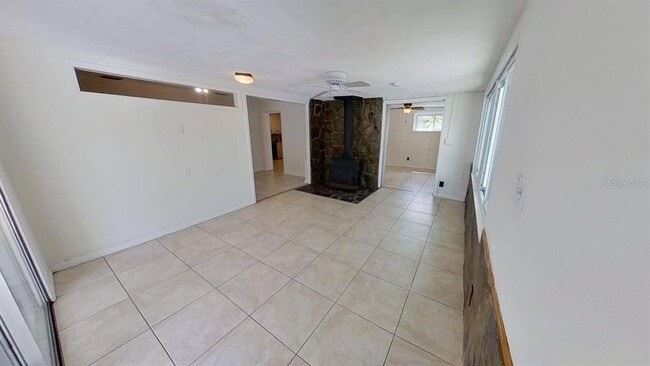 Building Photo - 6374 Hampton Dr N