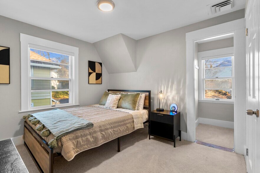 Building Photo - 11 Seaview Ave