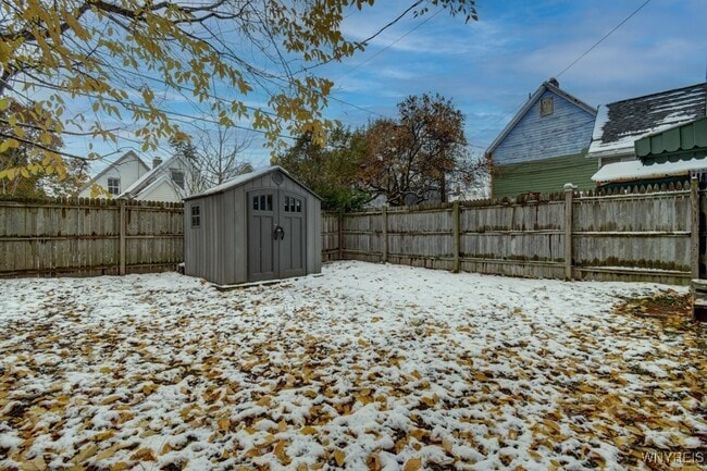 Building Photo - 36 19th St