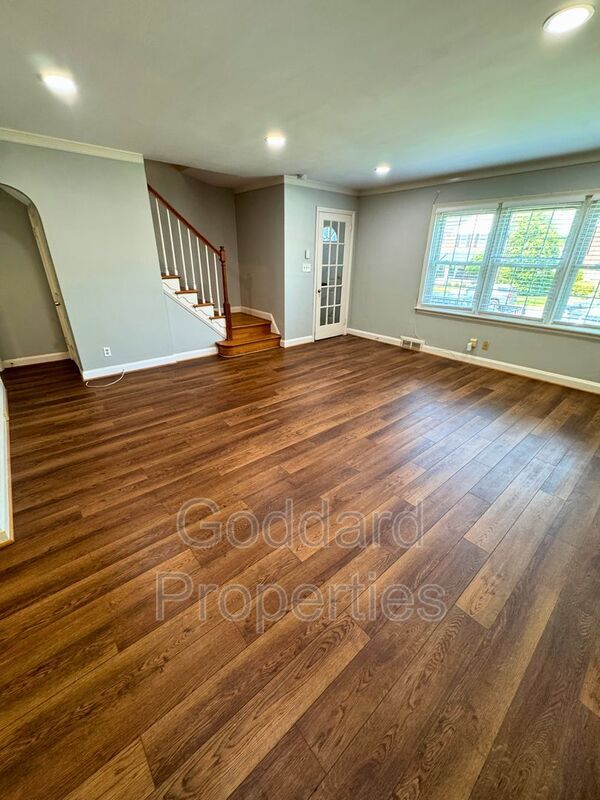 Building Photo - 1822 Edgewood Rd