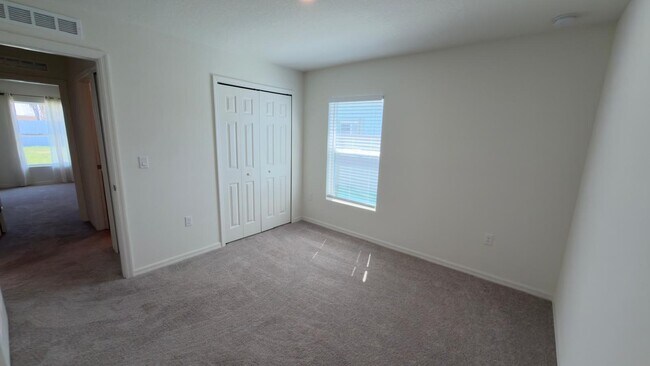 Building Photo - 2507 SE Charleston Dr