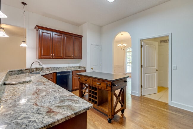 Building Photo - 626 Marsh View Dr