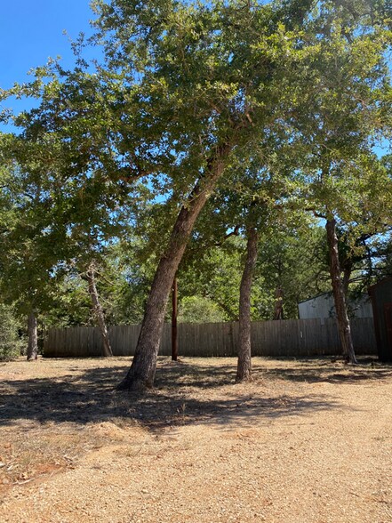 Building Photo - 175 Shawnee Dr