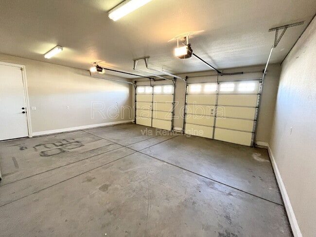 Building Photo - 13045 Ridgewood Way