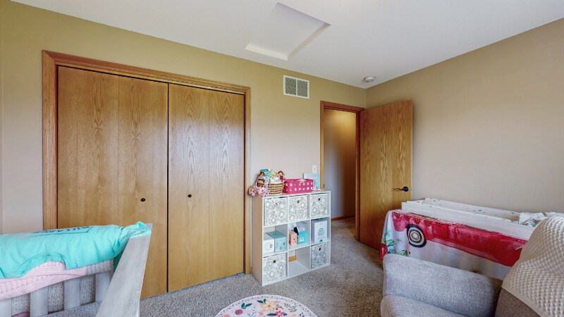 Building Photo - 4024 Stone Point Dr NE